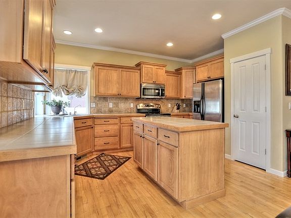 3rd image of 24400 E Thorton Ave