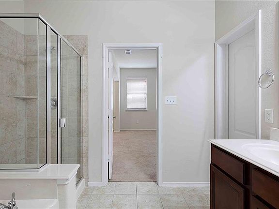 4th image of 13040 Sierra View Dr