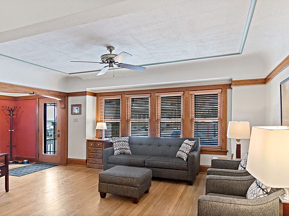 5th image of 2773 S Humboldt Park Ct