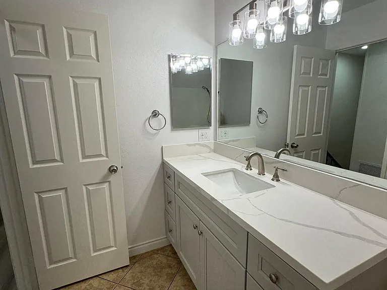 7893 Cerritos Ave — Photo 10