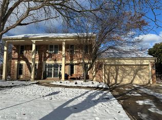 3525 Kings Post Pkwy, Rocky River, OH 44116