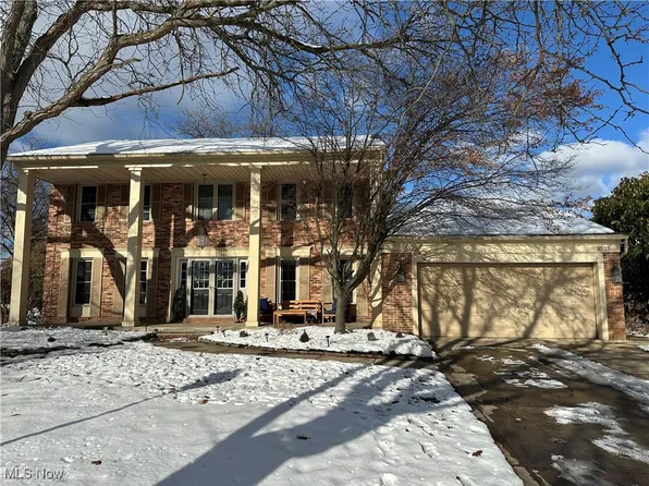 3525 Kings Post Pkwy, Rocky River, OH 44116