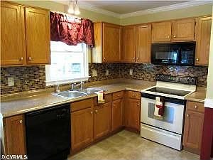 5th image of 11013 Royal Mews Ct