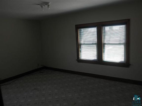 2nd image of 1305-07 Cypress Ave