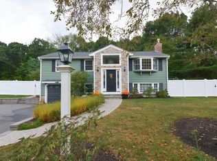 8 Hallowell Rd, Foxboro, MA 02035