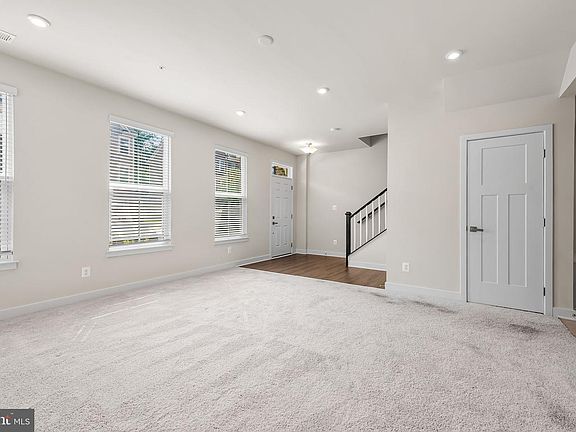 4th image of 10837 Beckenham St