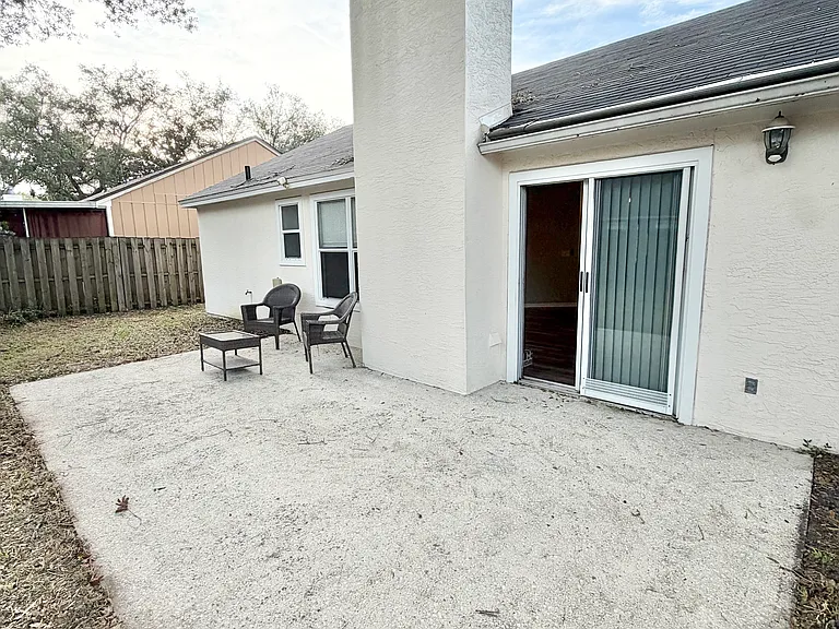 14174 Hampton Falls Dr N — Photo 47