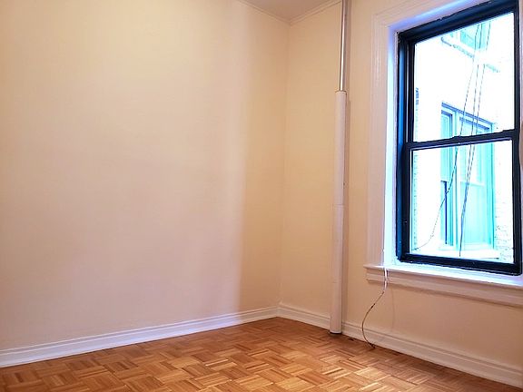 5th image of 260 6th Ave APT 22