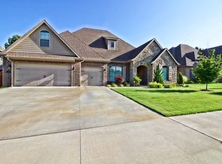 905 SW Glen Arbor Ave, Bentonville, AR 72712