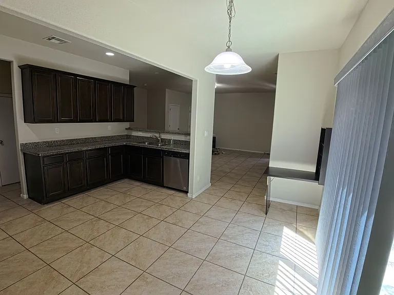 1651 Domino Dr SE — Photo 6