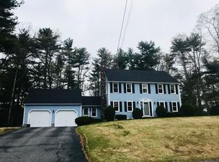 76 Jeffrey Ln, Taunton, MA 02780