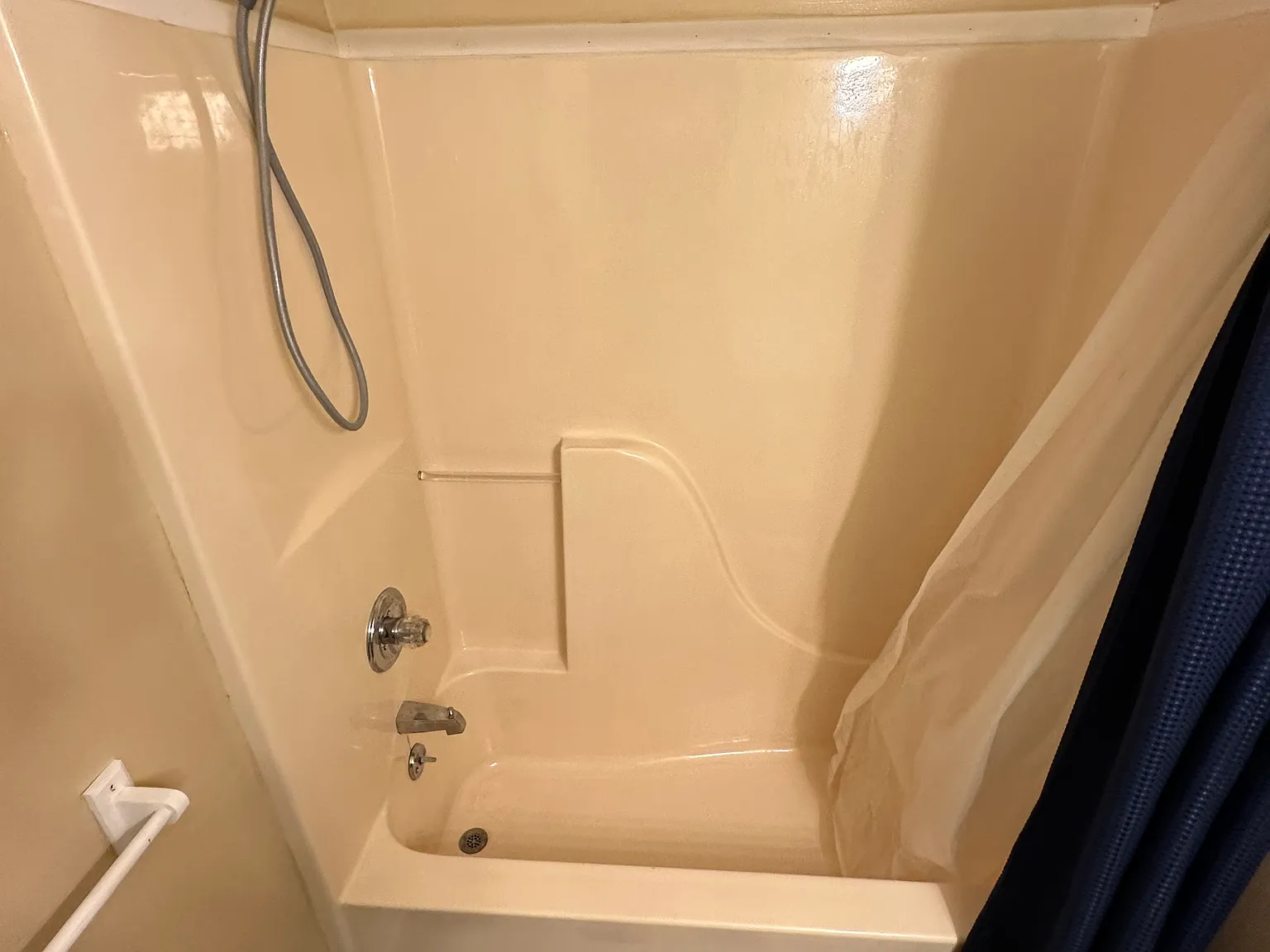 2 bed, 900 sqft, $1,100 — Photo 4