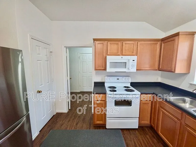3007 Zachary Ln — Photo 7