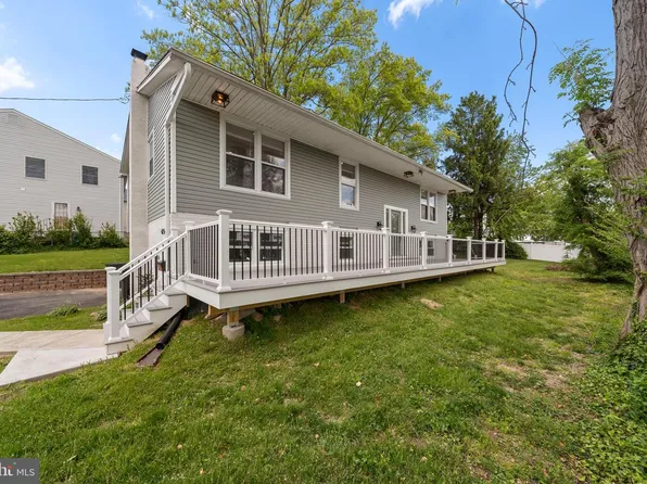 425 N Ln, Ridley Park, PA 19078