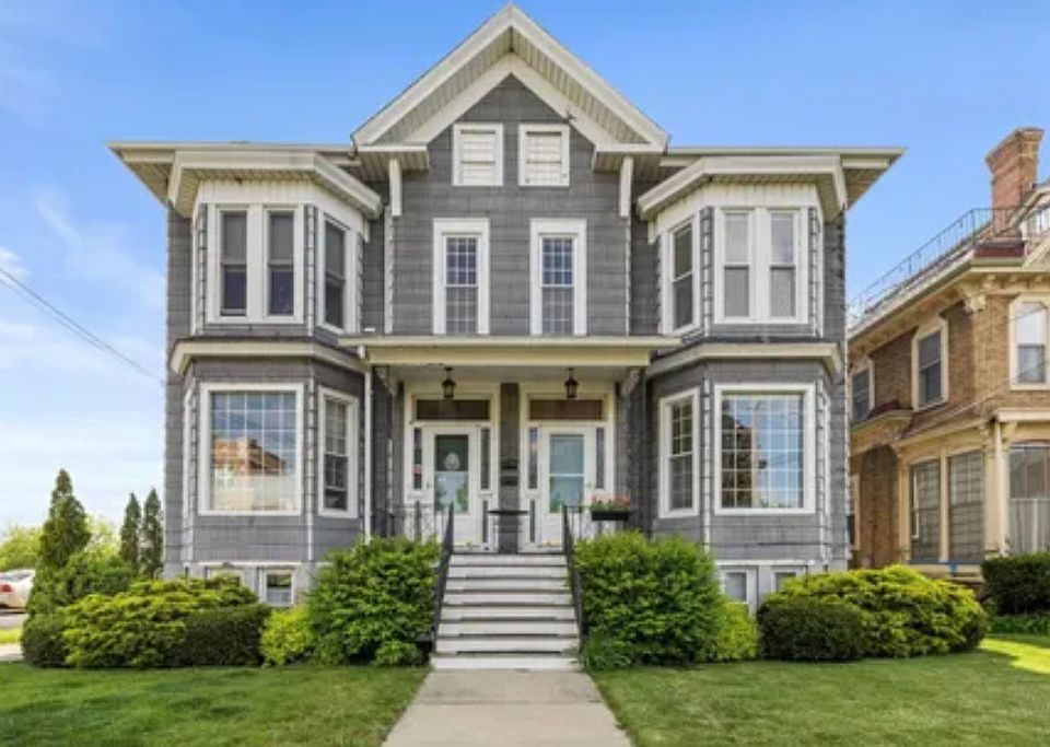 1st image of 823 Lake Ave