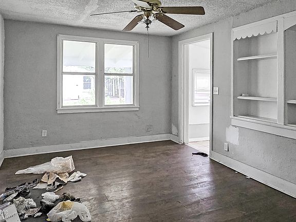 4th image of 1662 OAKHURST Avenue