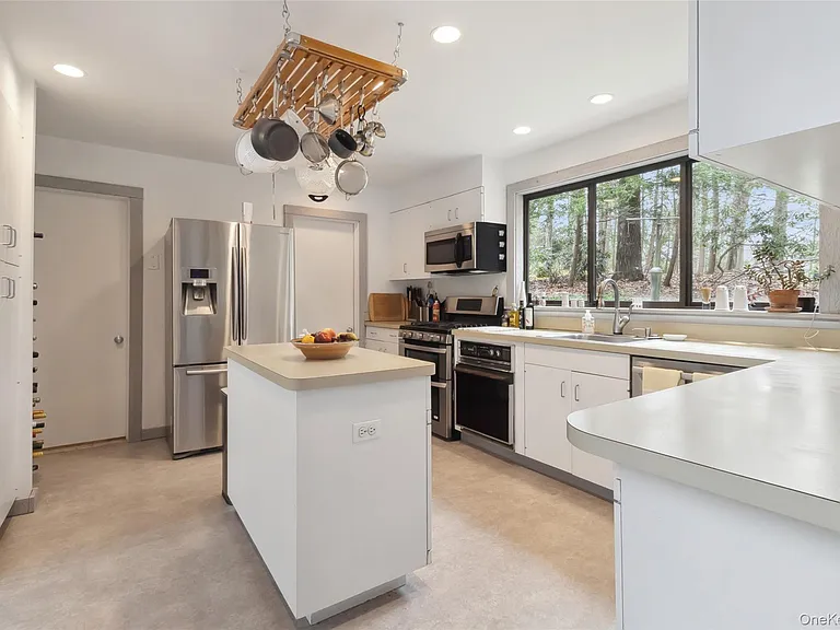 49 Twin Lakes Rd — Photo 11