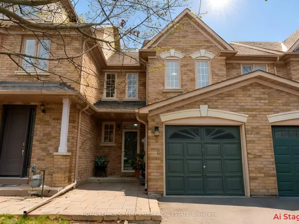 180 Blue Willow Dr #6, Vaughan, ON L4L 9C9