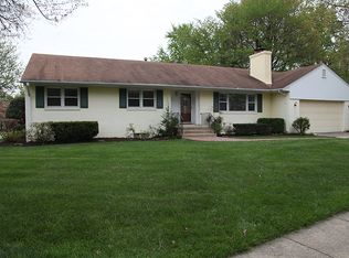 1011 Country Club Dr NE, Vienna, VA 22180