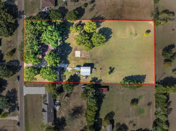 113 Hackberry St, Red Oak, TX 75154