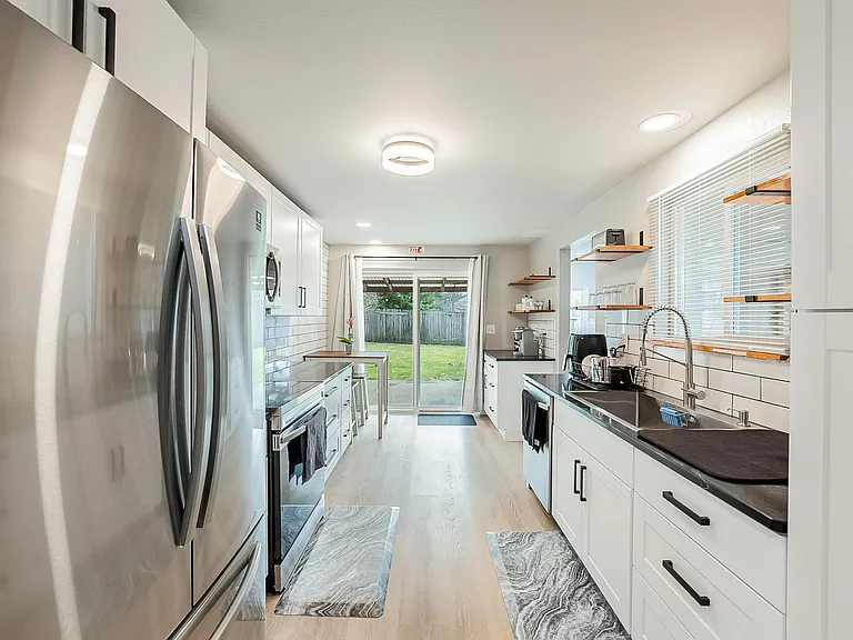 8419 Quinault Dr NE — Photo 13