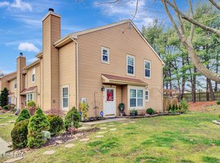 2 Berkeley Pl, Eatontown, NJ 07724