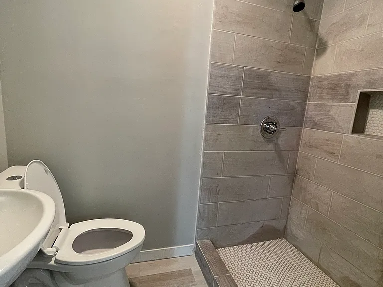 4111 Kirkland Ave — Photo 3