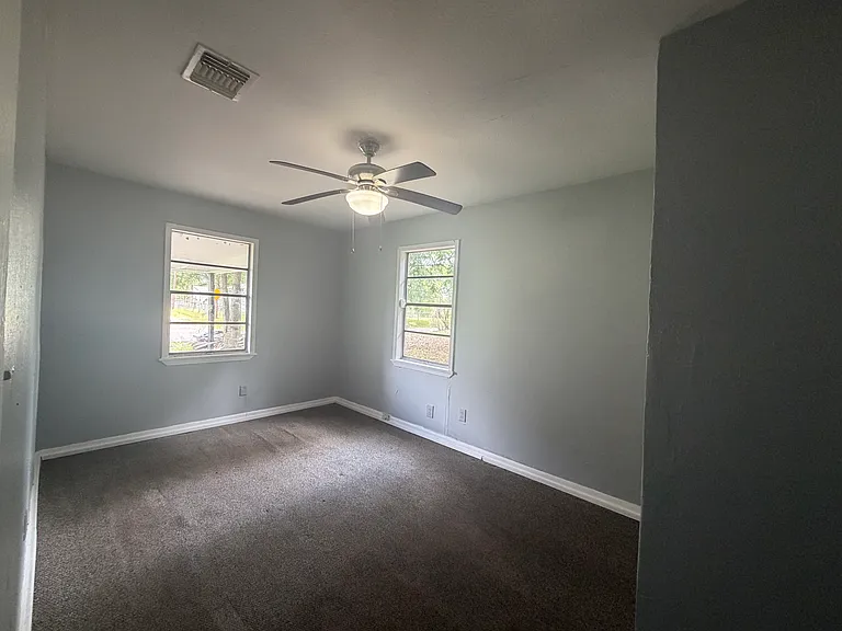 2618 Roosevelt Ave — Photo 9