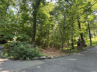 Laurel Cove Road, Oyster Bay, NY, 11771