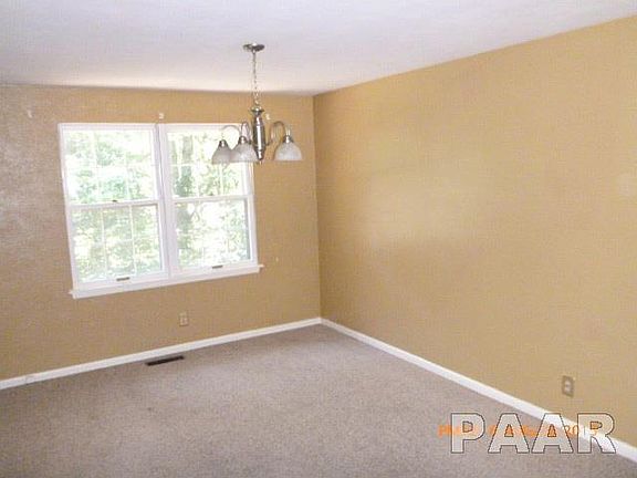 5th image of 2706 W Fountaindale Dr
