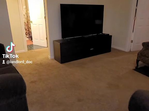 2nd image of 2105 Eshcol Ave