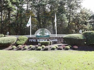 25 Pine Ridge Blvd, Whiting, NJ 08759