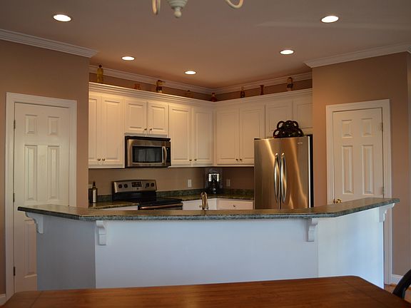 5th image of 15 Shannon Creek Ct