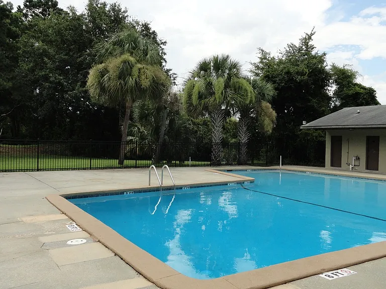 Townhouse Village — Photo 18