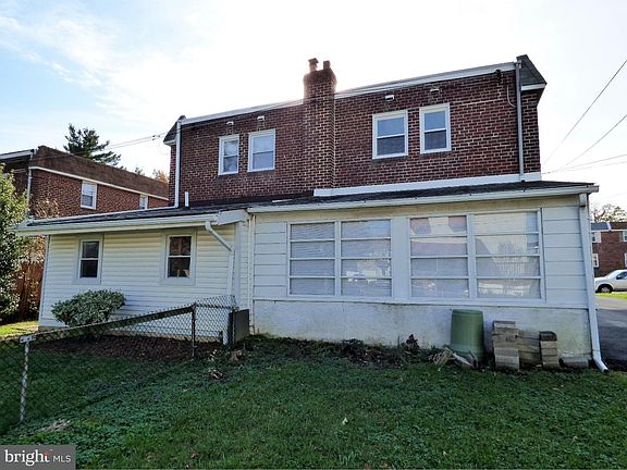 5th image of 214 Evergreen Ave