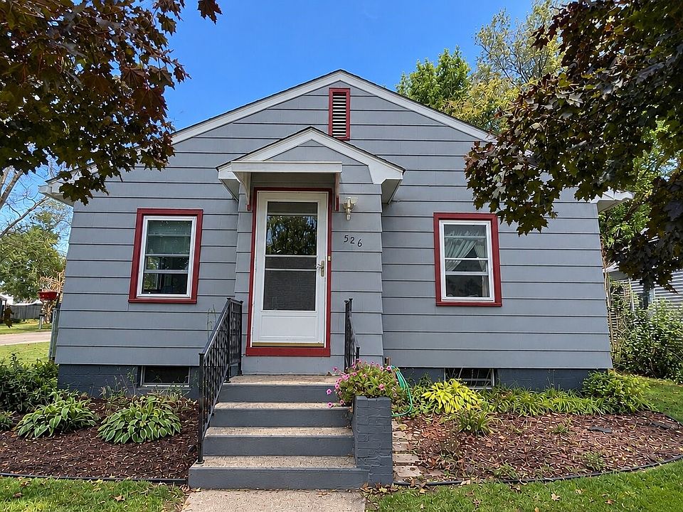 1st image of 526 Cedar Street
