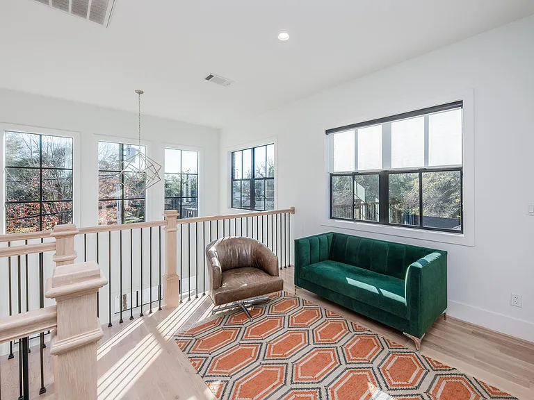 2501 Julian St — Photo 24