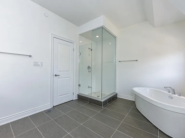 1145 Ossington Ave #D38 — Photo 19