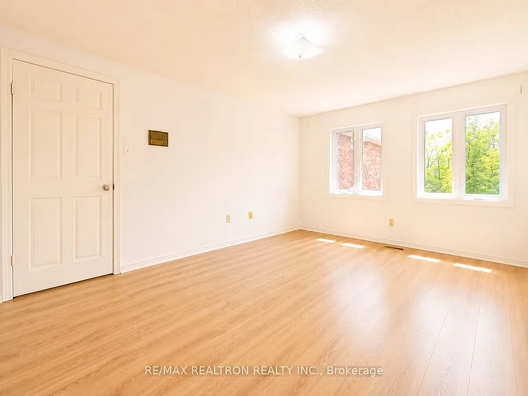 10 Pinewood Dr — Photo 34