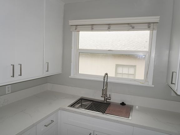 5th image of 640 Orange Grove Ave #A