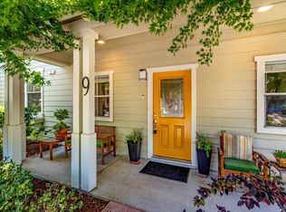 9 Lande Way, Yountville, CA