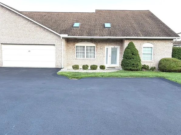 2750 Iowa Dr APT 25, New Kensington, PA 15068