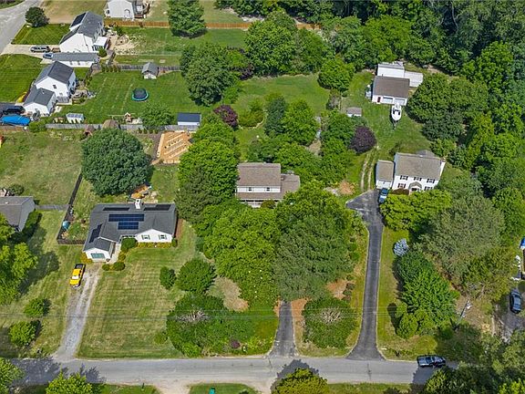 3rd image of 137 Sand Hill Rd