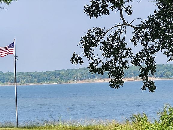 2nd image of 9056 Clear Lake Dr