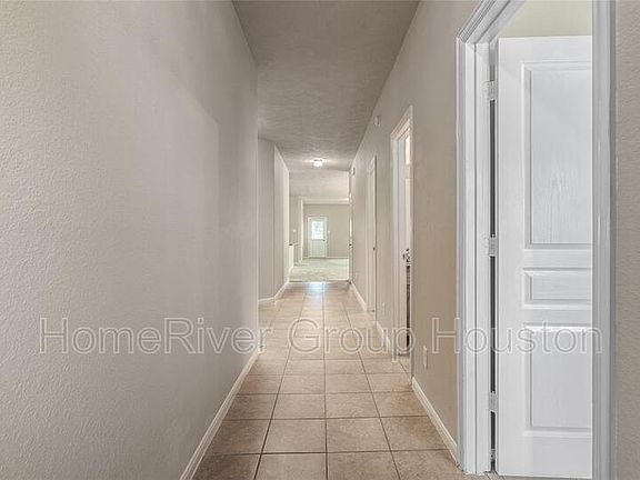 4th image of 2726 Argos Dr