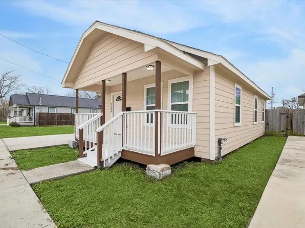 3344 Simmons St, Houston, TX 77004