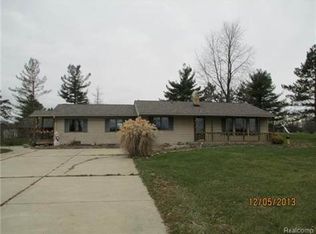 10222 Linden Rd, Grand Blanc, MI 48439