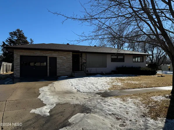 1200 3rd St NW, Watertown, SD 57201