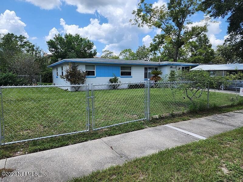 1st image of 5618 CORVAIR Avenue