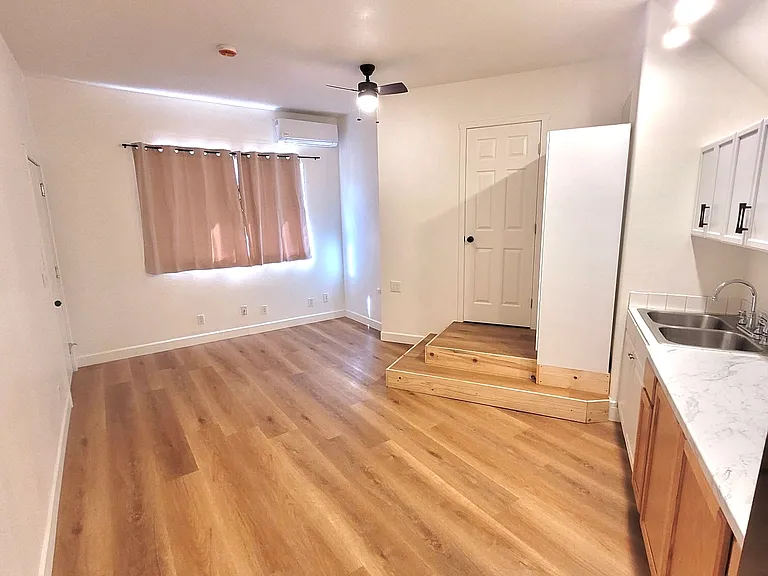 1550 Encino Dr — Photo 3